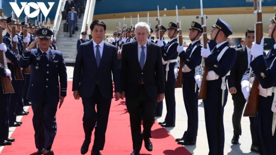 Vietnamese President begins official visit to Chile